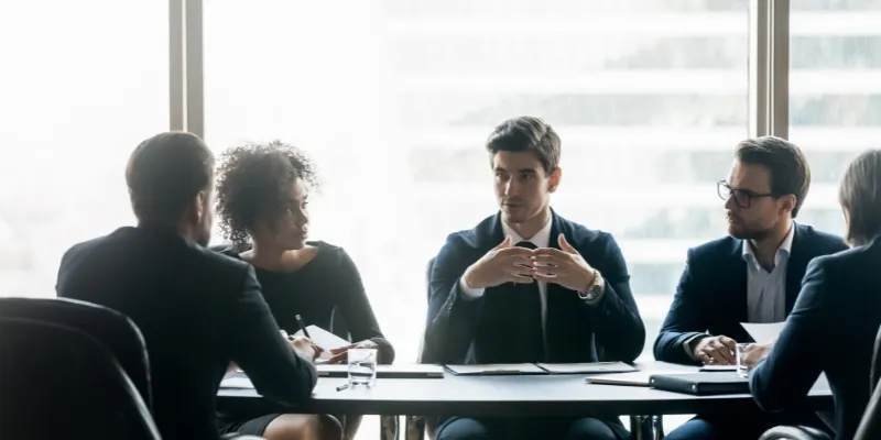 CEO Tun Phạm trình bày tại hội nghị